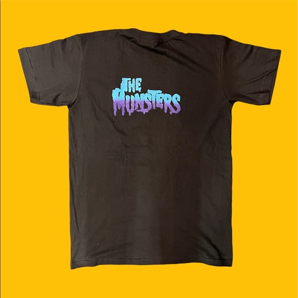 The munsters graphic Tshirt ! - Picture 2 of 3
